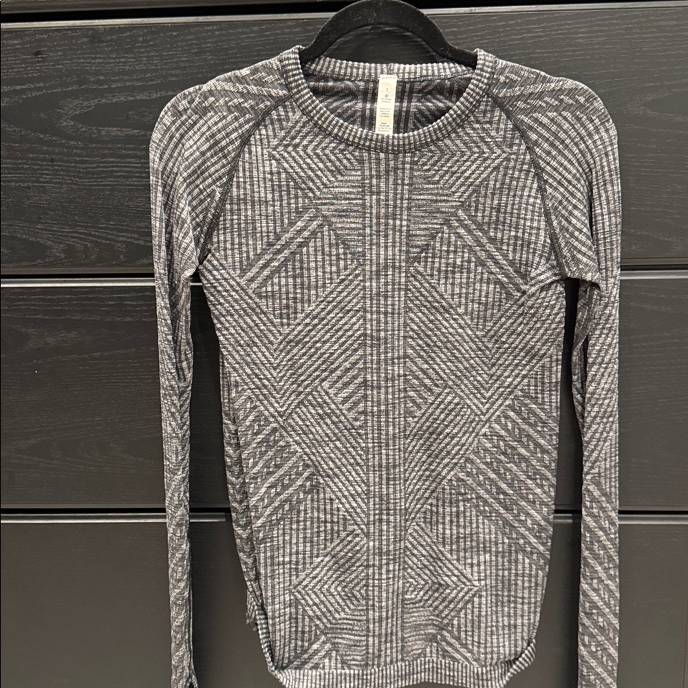 Lululemon Womens Top Black Rest Less Pullover Crew Neck Ribbed T Shirt Size 2